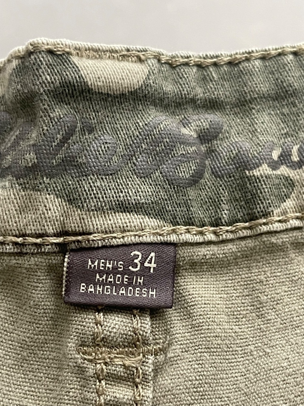 Eddie Bauer Men’s Camo Cargo Shorts Size 34 Stretch Outdoor Hiking - Picture 5 of 12